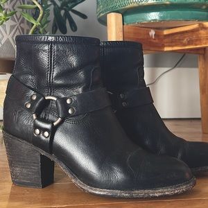 FRYE Tabitha Harness Short booties Size 7